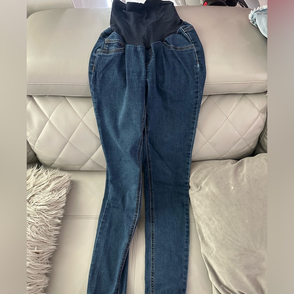 Jessica simpson maternity jeans